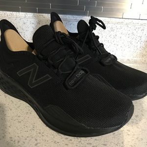 NEW NB MENS RUNNING COURSE SHOES SIZE 8